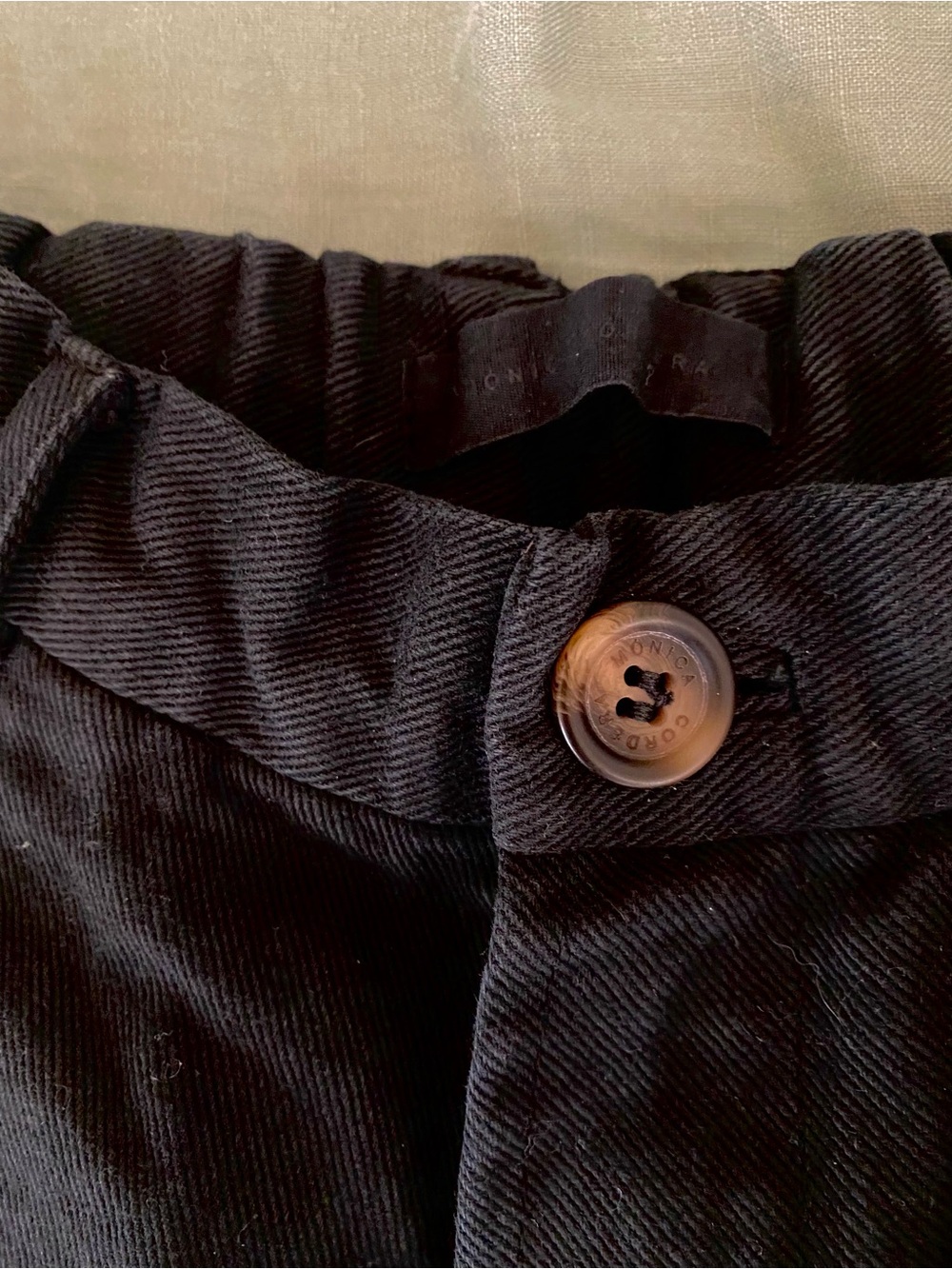 CORDERA Barrel Curve Black Trousers ONE SIZE 36-42 
Ssense No6 MNZ Minimalist - Picture 6 of 6